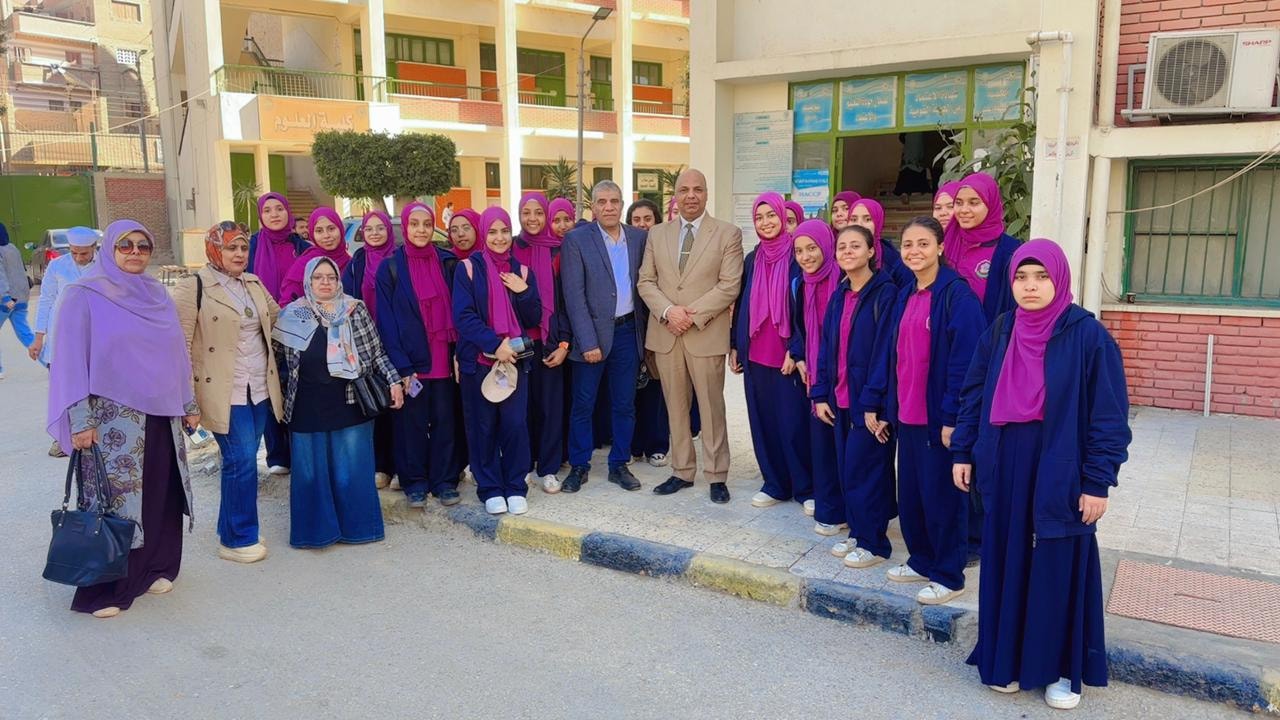 استقبال كلية العلوم لطلاب مدرسة أسماء بنت أبي بكر