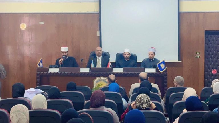 ندوة دينية وتثقيفية كبرى لتعزيز الوعي الفكري والديني لدى الطلاب
