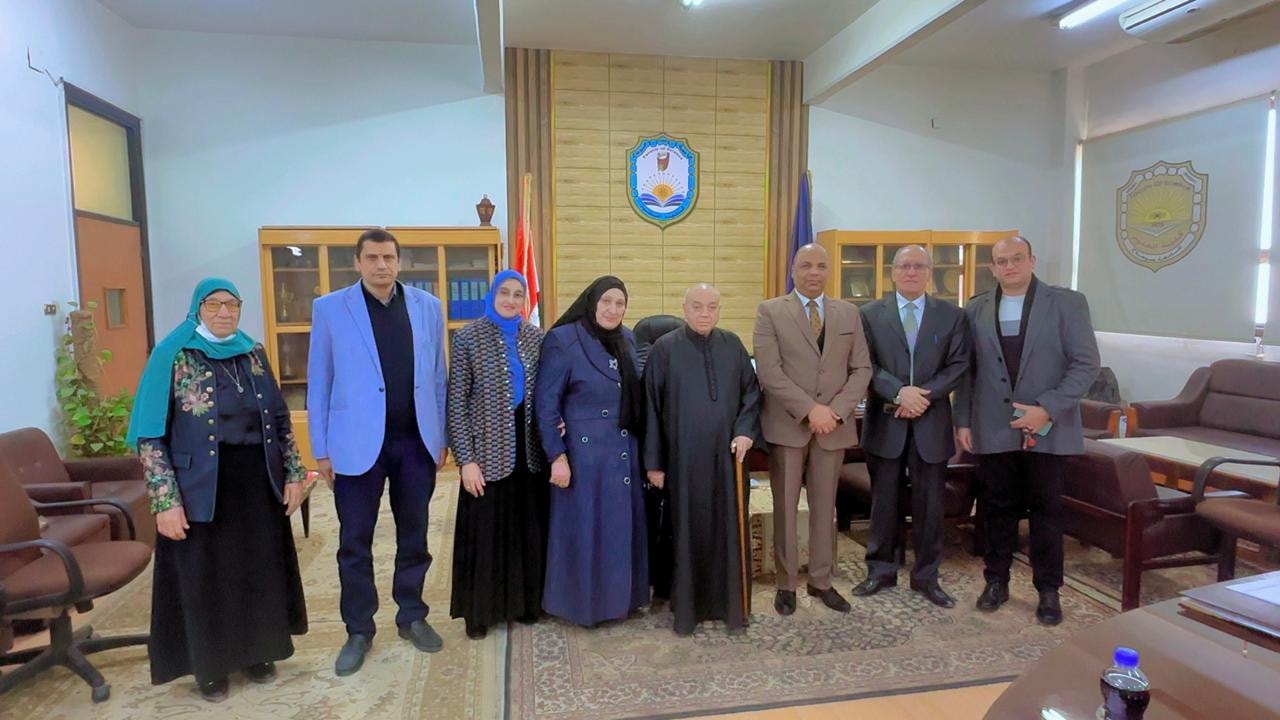 مناقشة رسالة الدكتوراه للباحثة/ مها محمد صديق