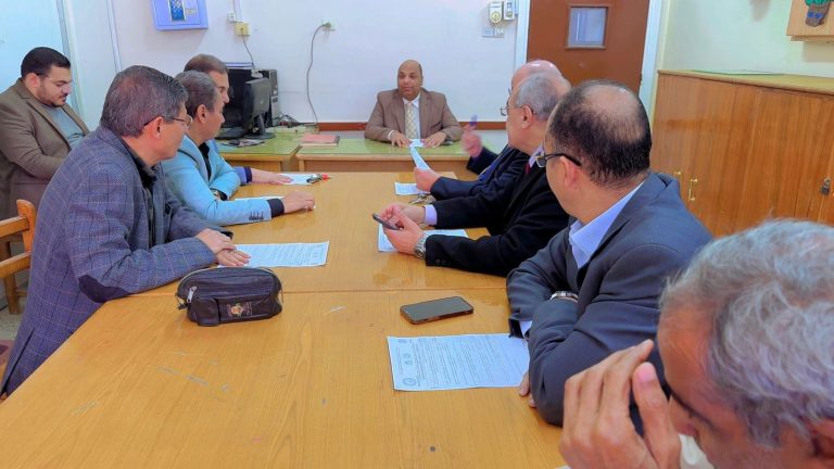 انعقاد مجلس قسم النبات والميكروبيولوجي برئاسة ا.د/ عميد الكلية