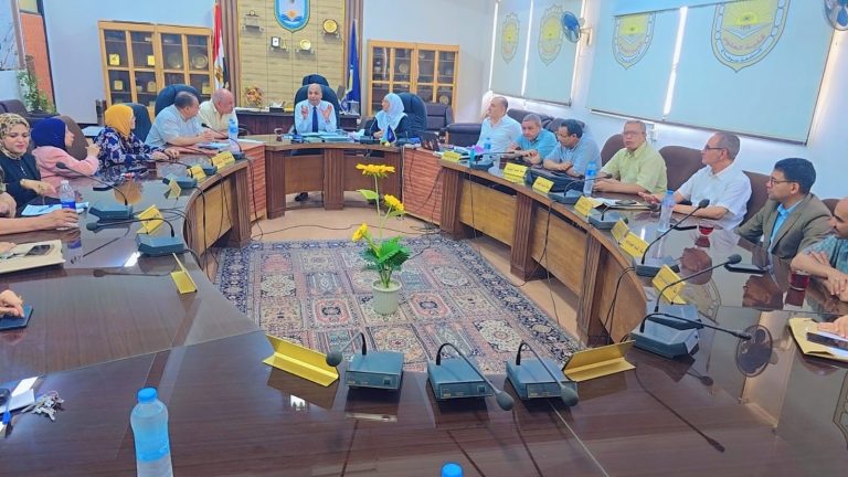 انعقاد مجلس قسم الكيمياء برئاسة ا.د/ عميد الكلية