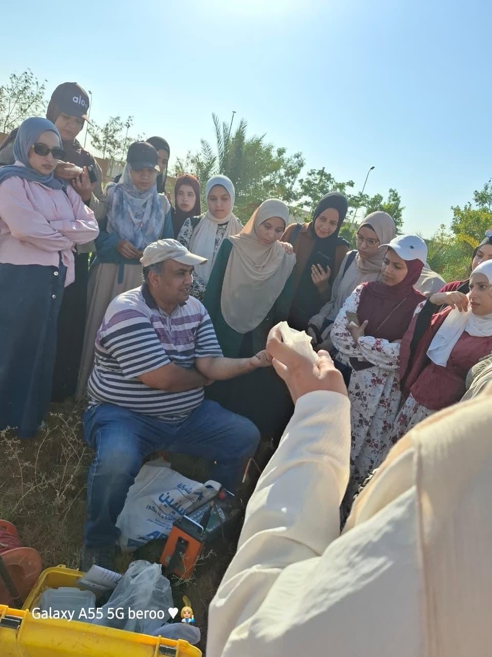 استمرار فعاليات التدريب الميداني لطلاب قسم الجيولوجيا بكلية العلوم