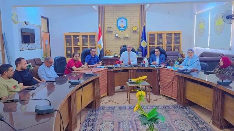 اجتماع بشان استقبال الطلاب الجدد