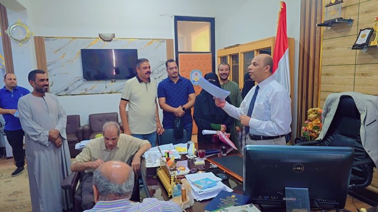 عميد الكلية يستقبل أولياء أمور الطلاب الجدد