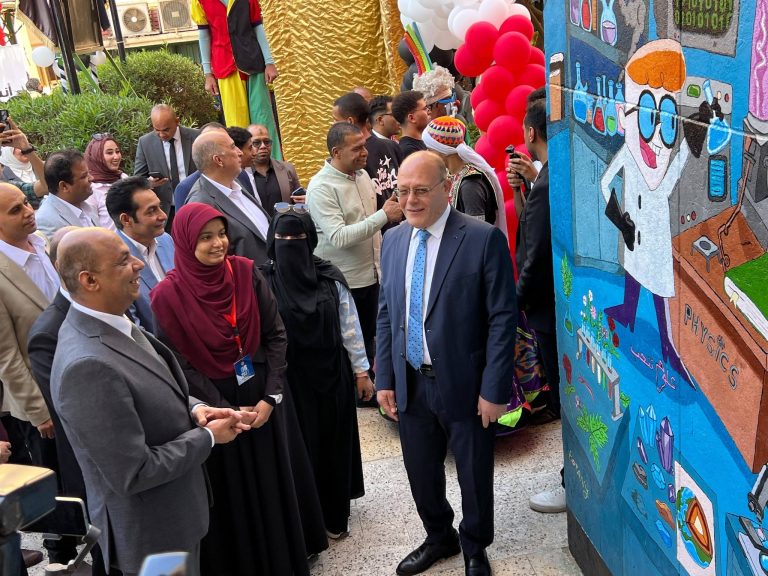 كرنفال كلية العلوم بسوهاج.. أجواء حماسية احتفالًا بانطلاق العام الدراسي الجديد